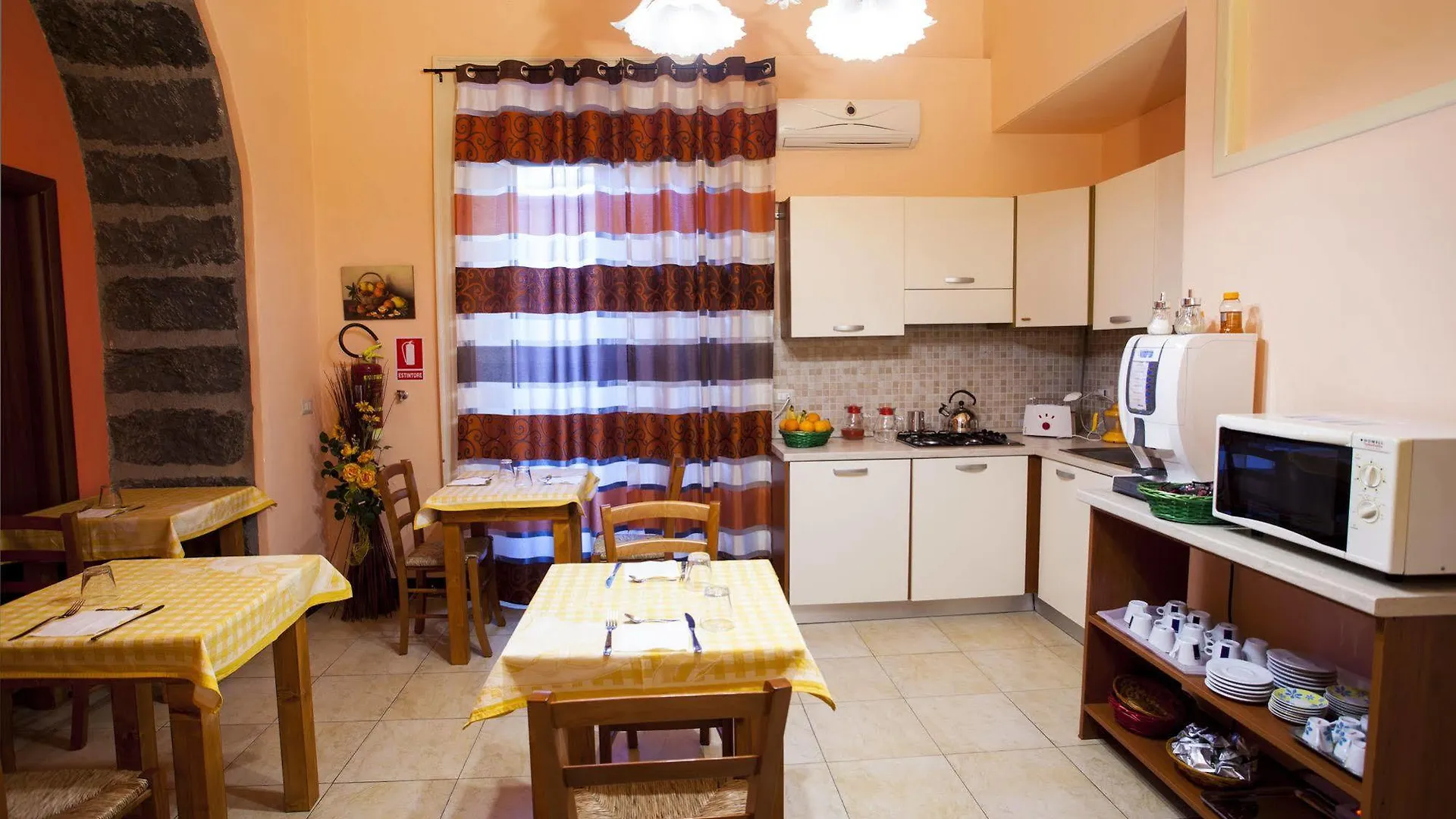 Bed and Breakfast Siciliaetnamare Riposto 3*,  Italia